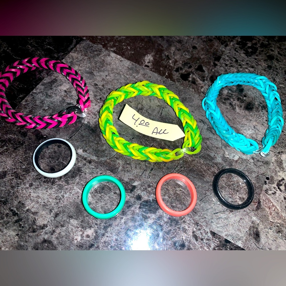 rubber band bracelets and rings